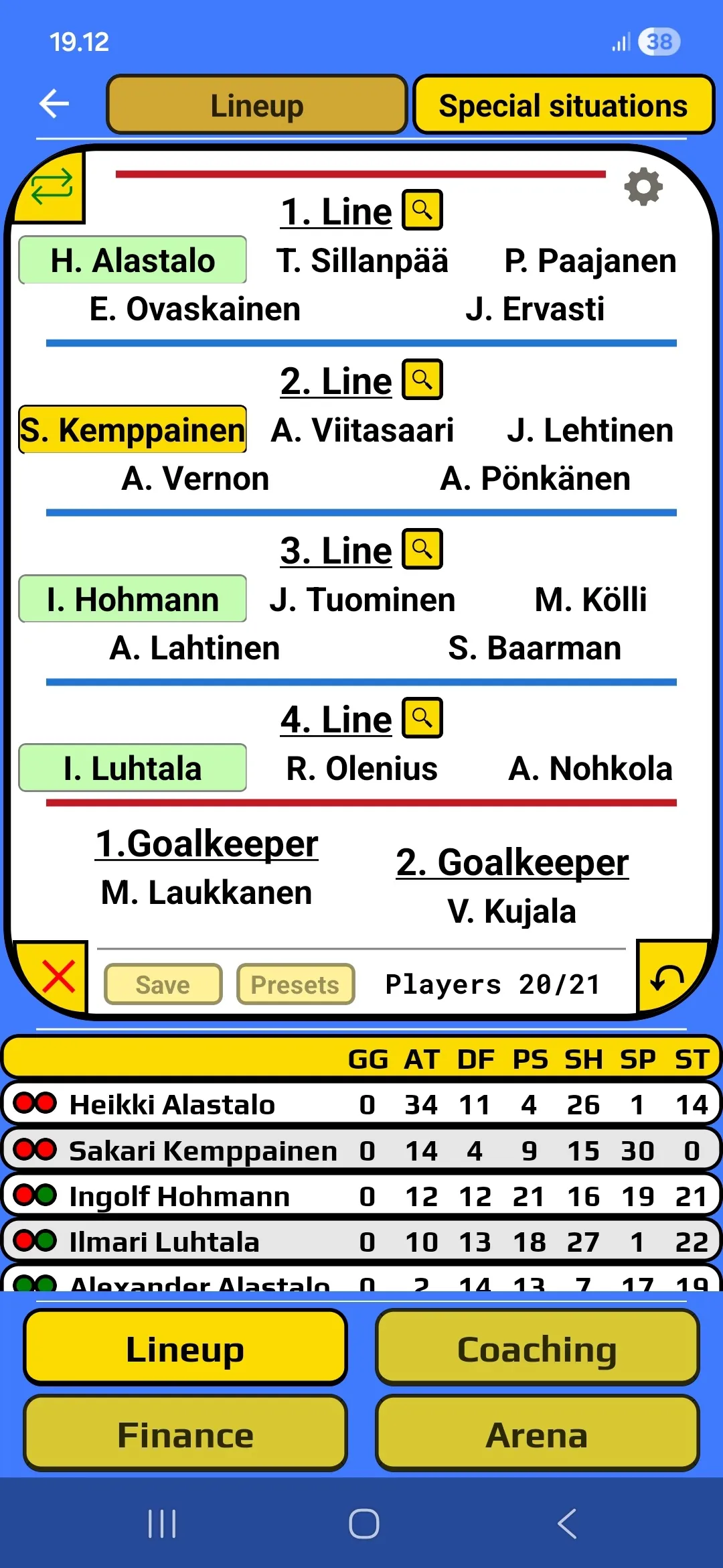 Pocket Hockey Manager -kokoonpanonäkymä pelaajien valinnalla